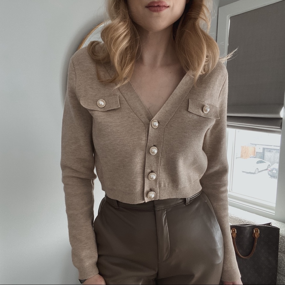 NWOT - Pearl button cardigan